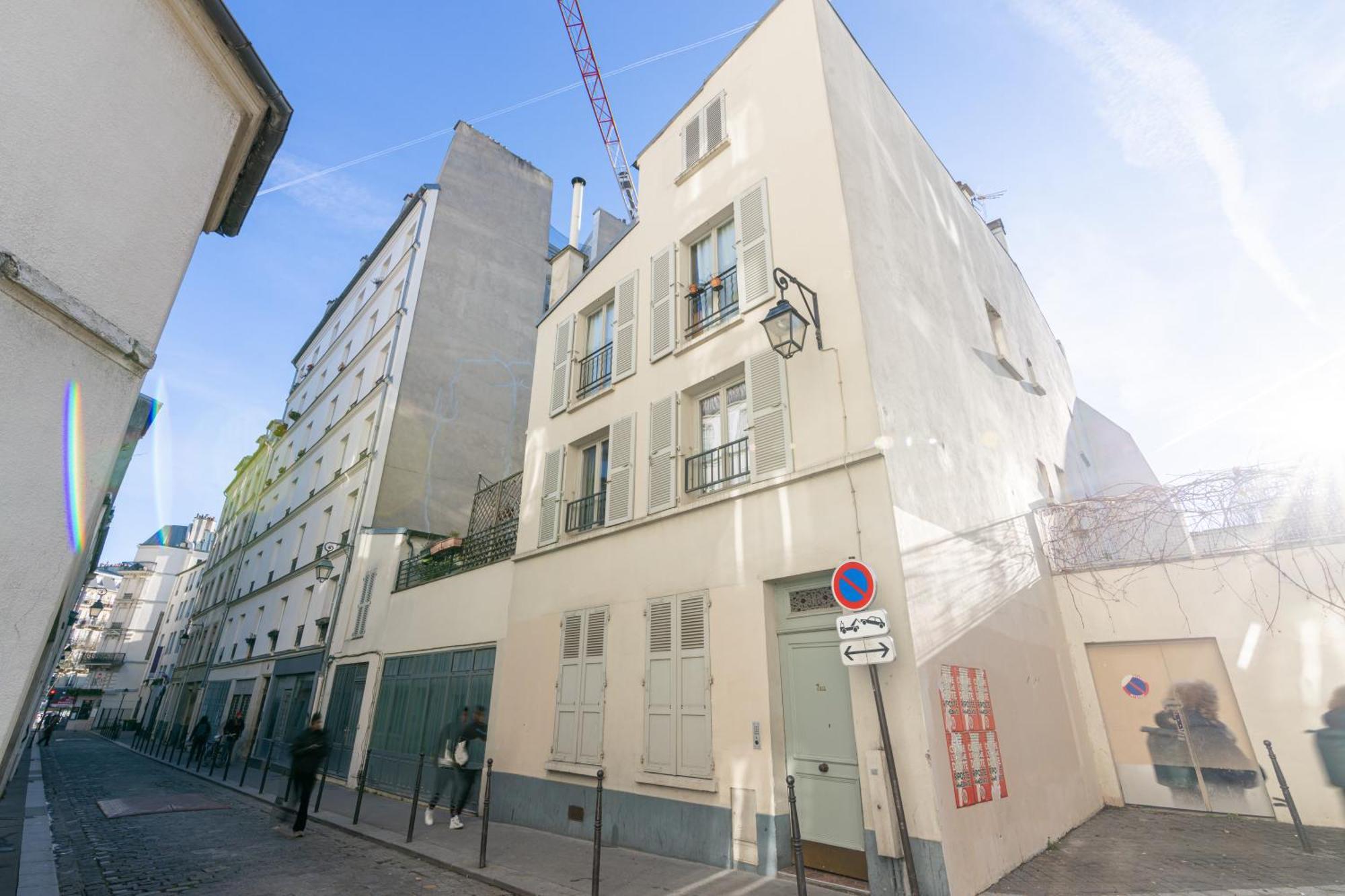 Luxurious 2 Bedroom Canal Saint Martin Saint Lazare باريس المظهر الخارجي الصورة
